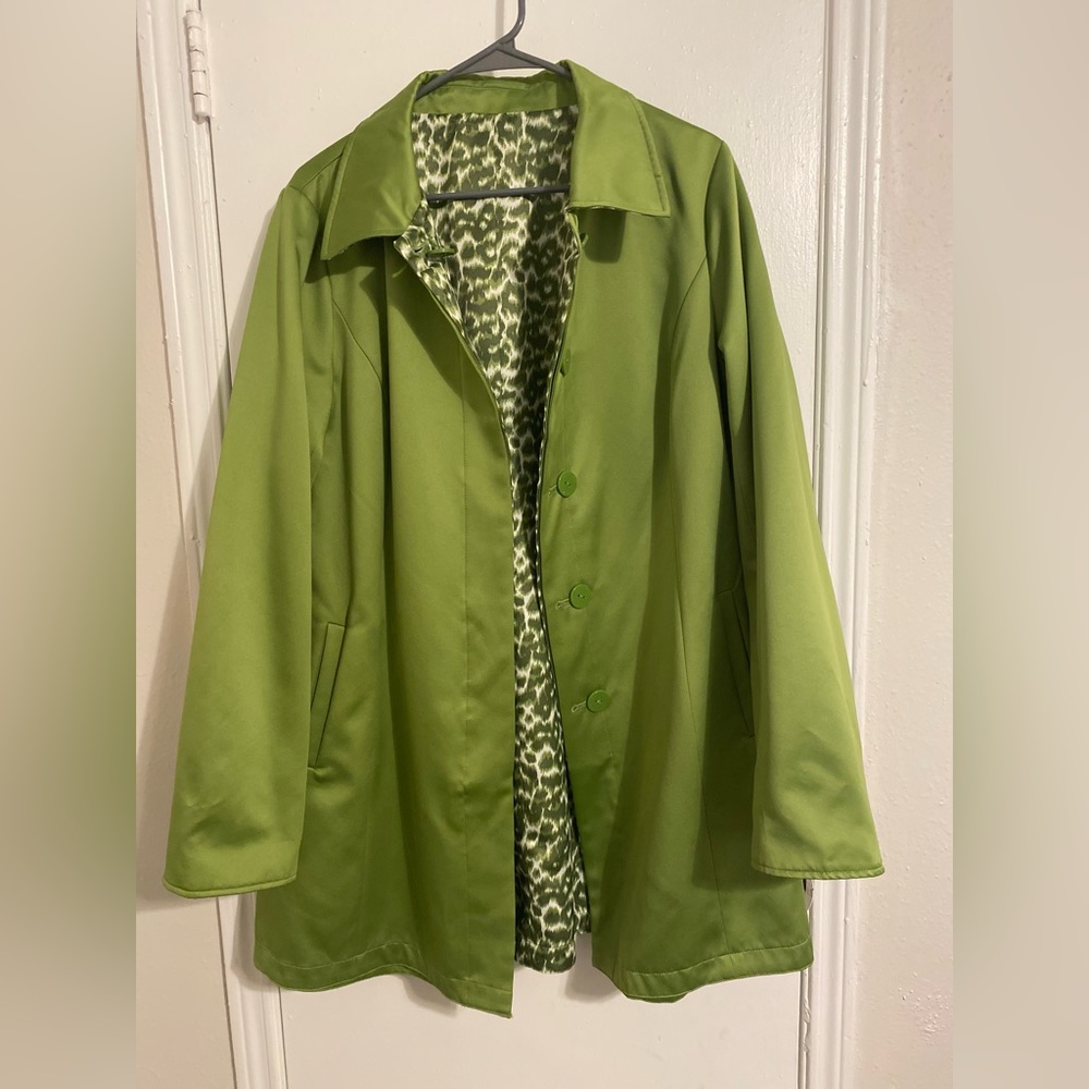 Dennis Basso Reversible Green/Leopard Print, size L